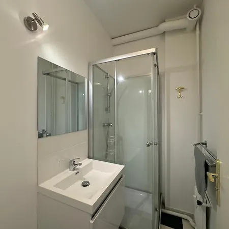 De Gaulle - Parade 24h - Parking - 6 Pers * 勒芒