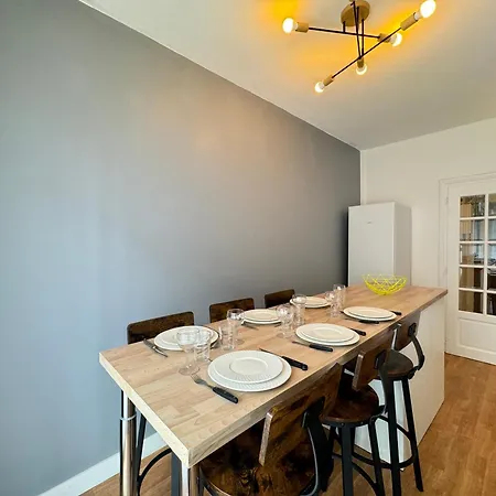 De Gaulle - Parade 24h - Parking - 6 Pers 公寓